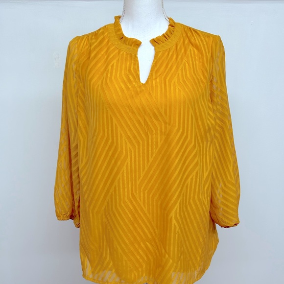 Kim Rogers Chic Mustard Yellow Blouse and Flowy Sleeves Size Medium - Picture 1 of 6